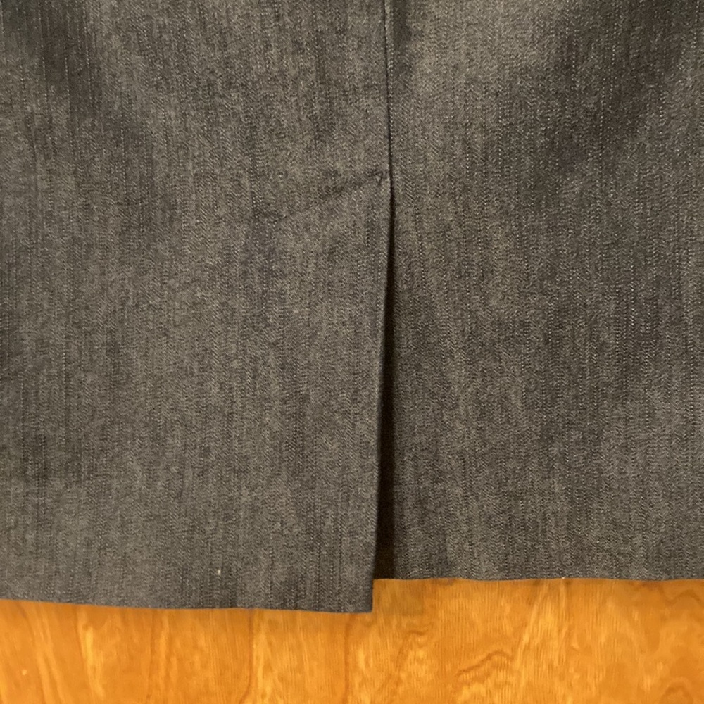 White House Black Market denim pencil skirt - Picture 4 of 7